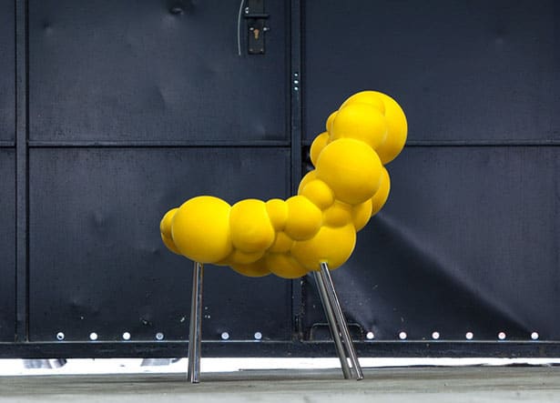 ergonomischer-stuhl-metallbeine-polster-gelb