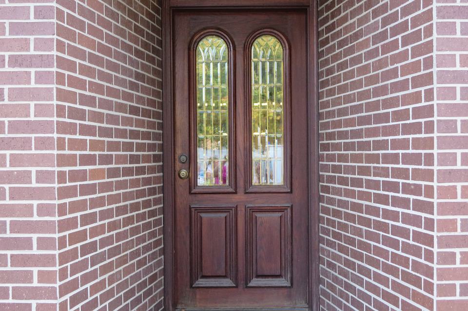 wood-door-187964_960_720