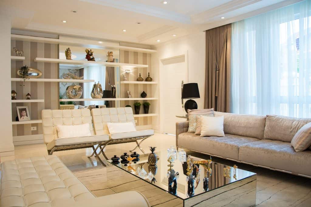 Zariaďte si obývaciu izbu prakticky a moderne