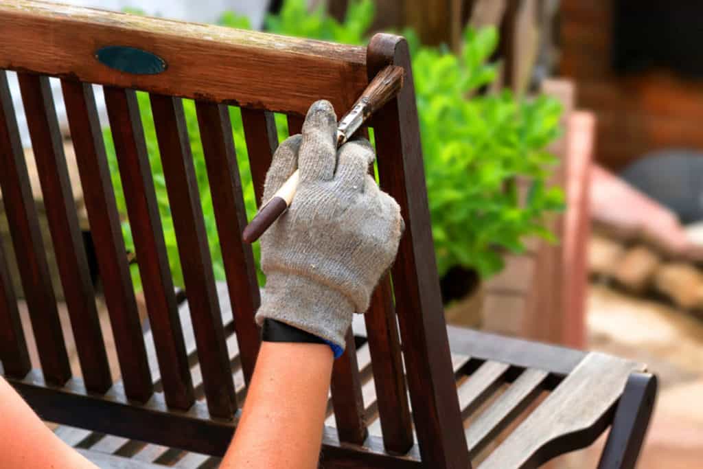 Ošetrenie záhradného nábytku
